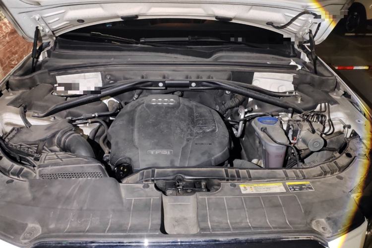 Used Audi Q5 2016 40 TFSI Trendy Edition Engine Bay