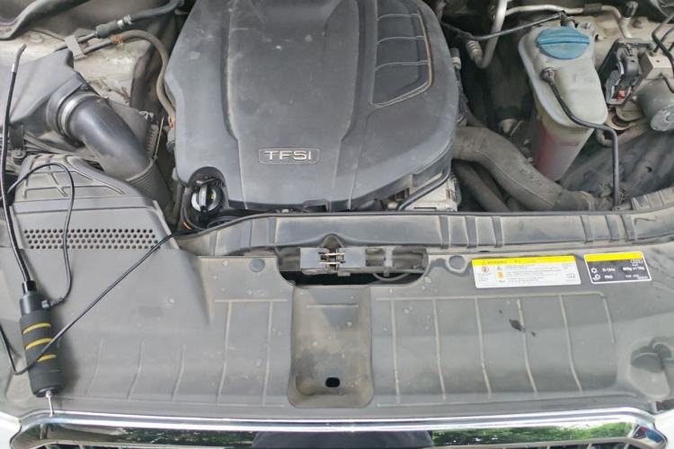 Used Audi Q5 2016 40 TFSI Trendy Edition Engine Bay