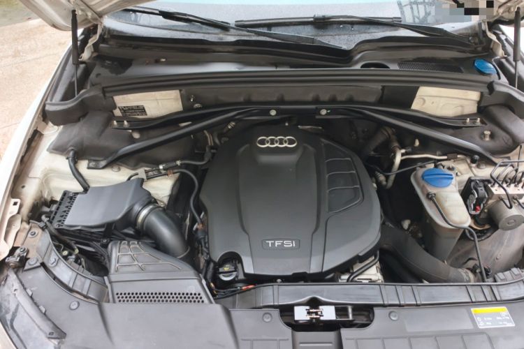Used Audi Q5 2016 40 TFSI Technology Edition Engine Bay