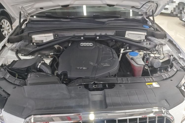 Used Audi Q5 2016 40 TFSI Technology Edition Engine Bay