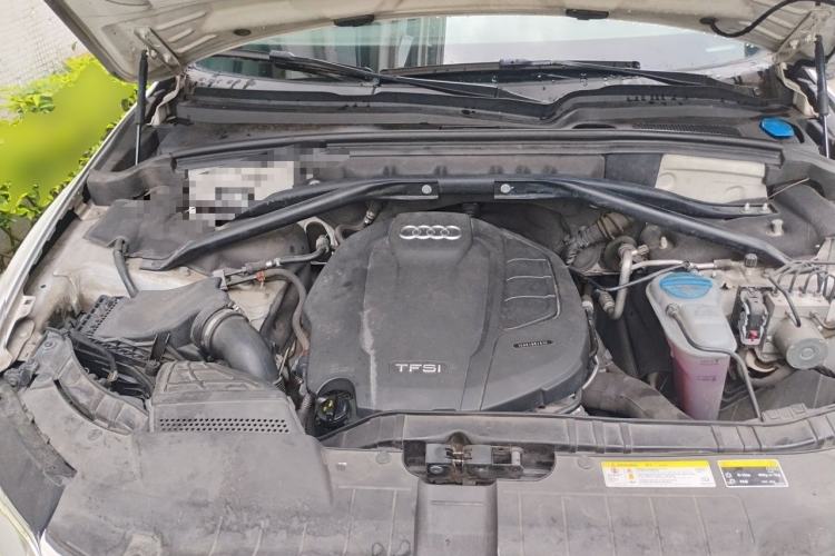 Used Audi Q5 2016 40 TFSI Technology Edition Engine Bay