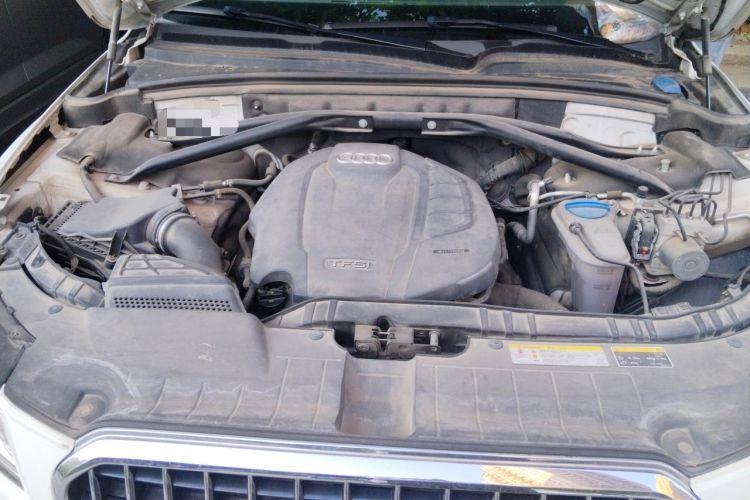 Used Audi Q5 2016 40 TFSI Technology Edition Engine Bay