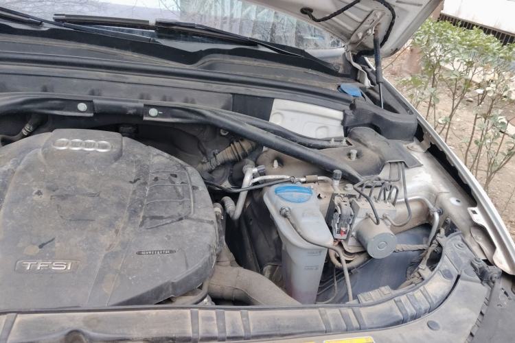 Used Audi Q5 2016 40 TFSI Technology Edition Engine Bay Left