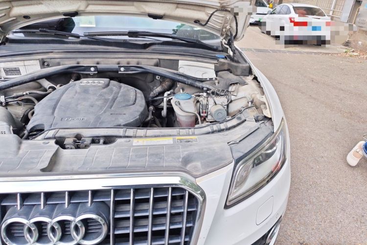 Used Audi Q5 2016 40 TFSI Technology Edition Engine Bay Left