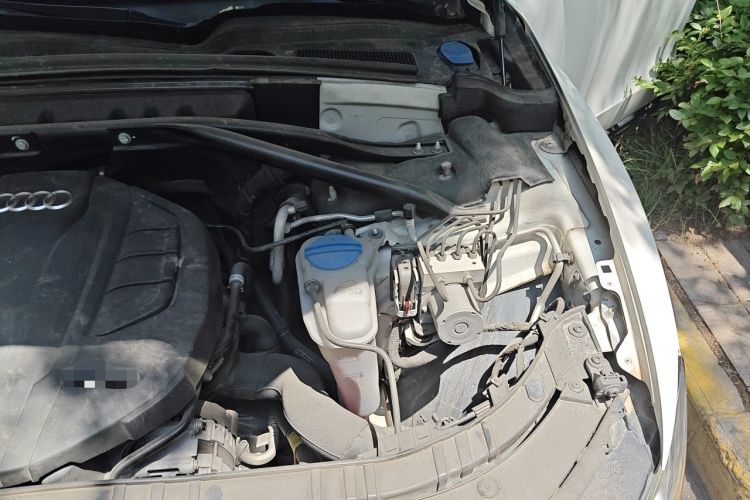 Used Audi Q5 2016 40 TFSI Trendy Edition Engine Bay Left