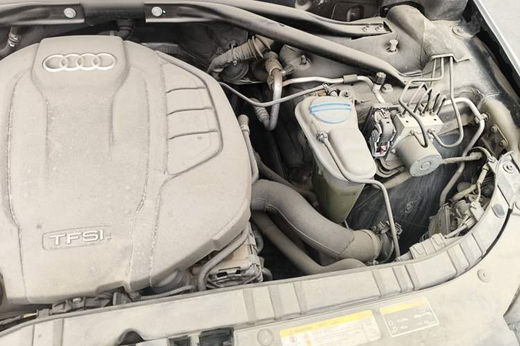 Used Audi Q5 2016 40 TFSI Comfort Model Engine Bay Left