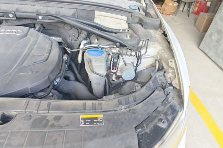 Used Audi Q5 2016 40 TFSI Technology Edition Engine Bay Left