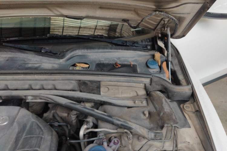 Used Audi Q5 2016 40 TFSI Technology Edition Engine Bay Left