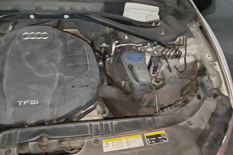 Used Audi Q5 2016 40 TFSI Technology Edition Engine Bay Left