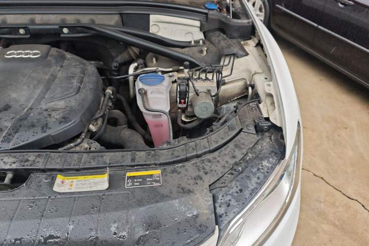 Used Audi Q5 2016 40 TFSI Technology Edition Engine Bay Left