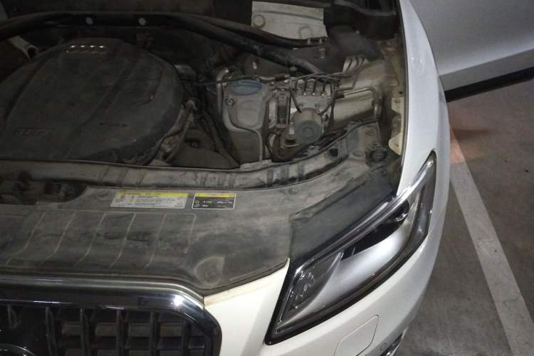 Used Audi Q5 2016 40 TFSI Technology Edition Engine Bay Left