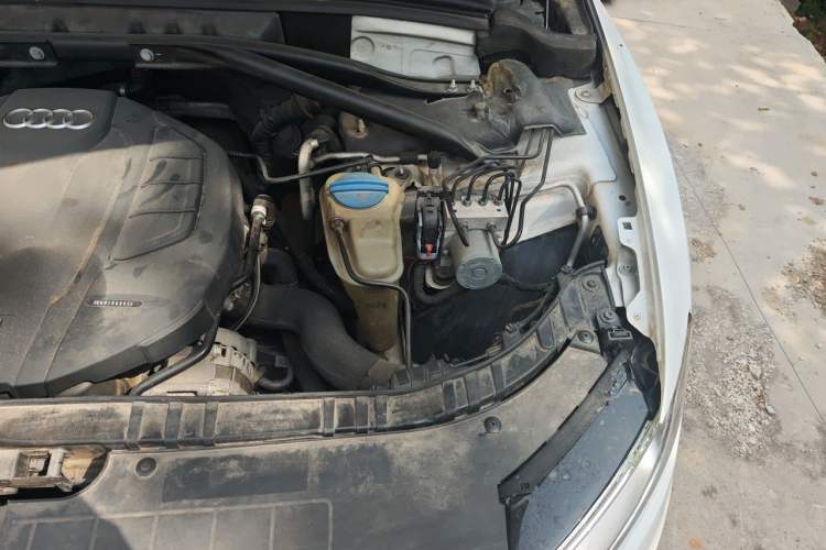 Used Audi Q5 2016 40 TFSI Technology Edition Engine Bay Left