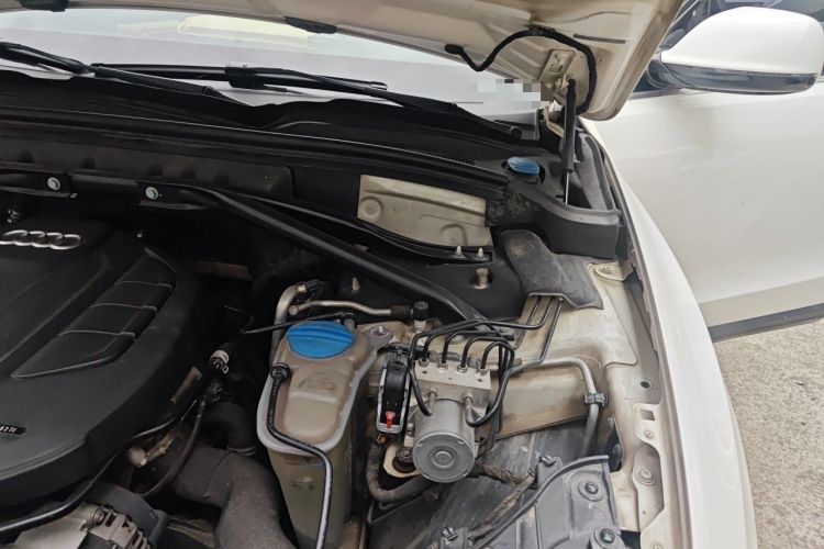 Used Audi Q5 2016 40 TFSI Technology Edition Engine Bay Left