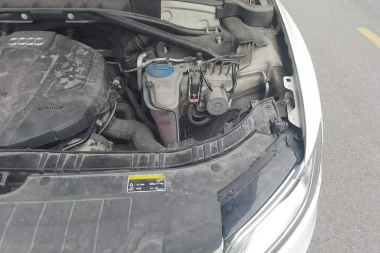 Used Audi Q5 2016 40 TFSI Technology Edition Engine Bay Left