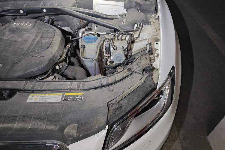 Used Audi Q5 2016 40 TFSI Technology Edition Engine Bay Left