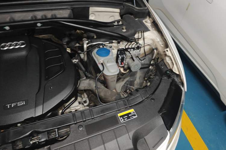 Used Audi Q5 2016 40 TFSI Trendy Edition Engine Bay Left
