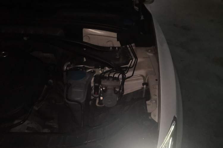 Used Audi Q5 2016 40 TFSI Technology Edition Engine Bay Left