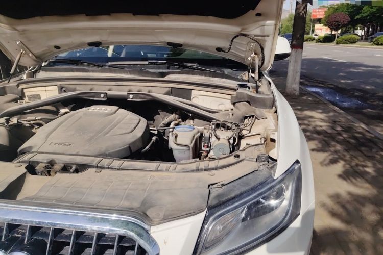Used Audi Q5 2016 40 TFSI Technology Edition Engine Bay Left
