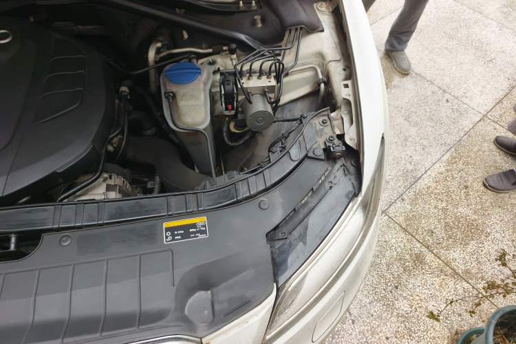 Used Audi Q5 2016 40 TFSI Technology Edition Engine Bay Left