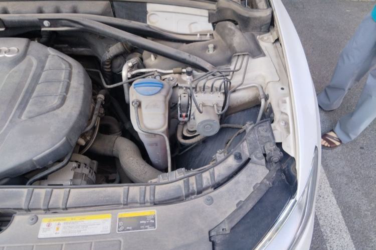 Used Audi Q5 2016 40 TFSI Technology Edition Engine Bay Left