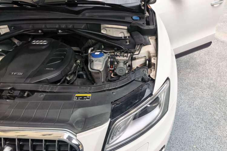 Used Audi Q5 2016 40 TFSI Trendy Edition Engine Bay Left