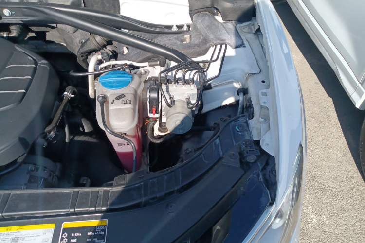Used Audi Q5 2016 40 TFSI Technology Edition Engine Bay Left