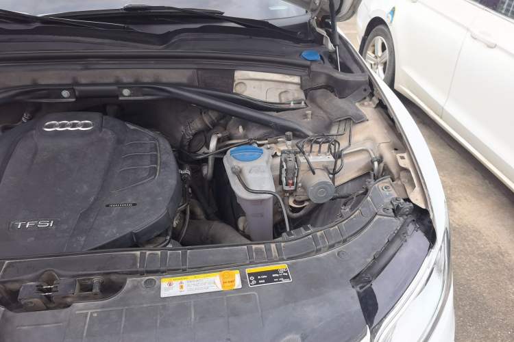 Used Audi Q5 2016 40 TFSI Trendy Edition Engine Bay Left