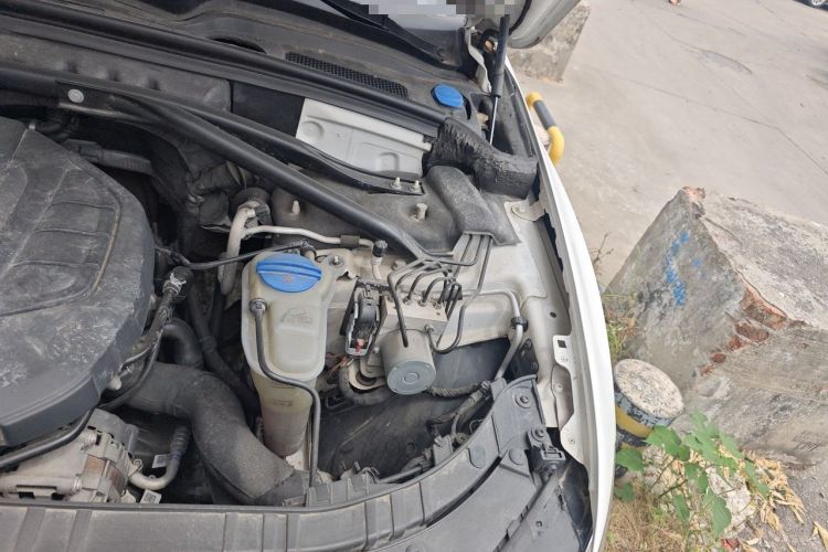 Used Audi Q5 2016 40 TFSI Trendy Edition Engine Bay Left