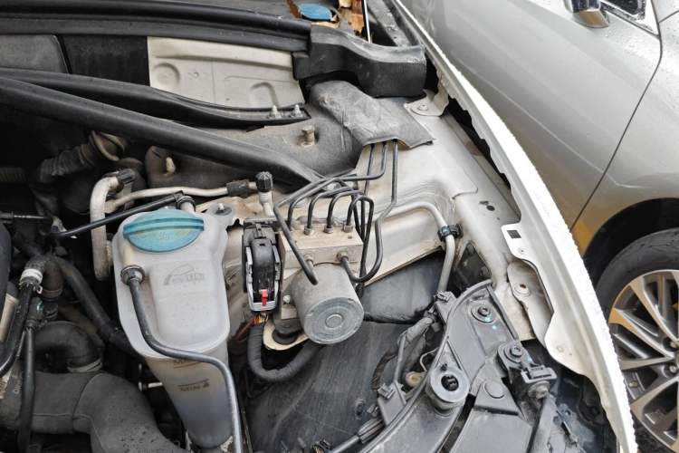 Used Audi Q5 2016 40 TFSI Technology Edition Engine Bay Left