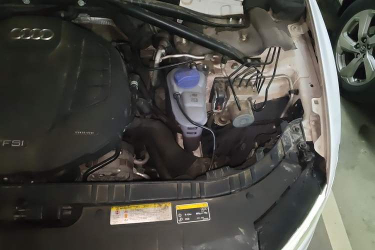 Used Audi Q5 2016 40 TFSI Technology Edition Engine Bay Left