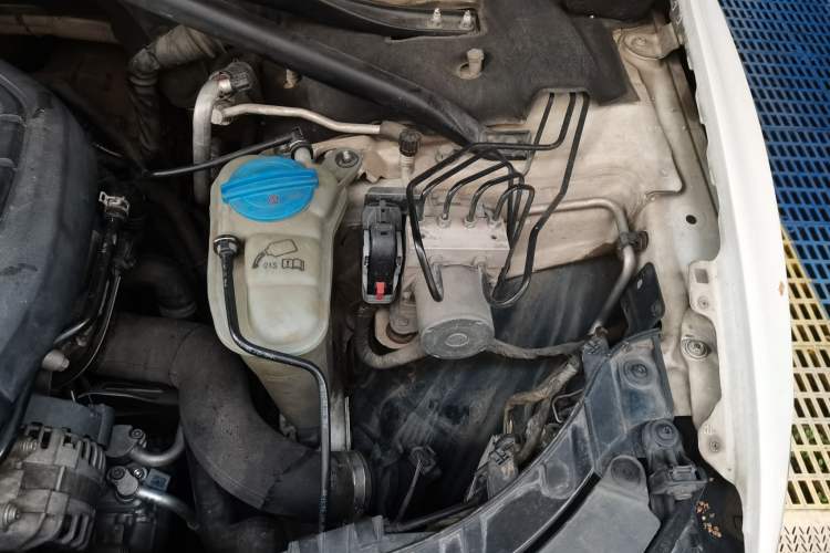 Used Audi Q5 2016 40 TFSI Technology Edition Engine Bay Left