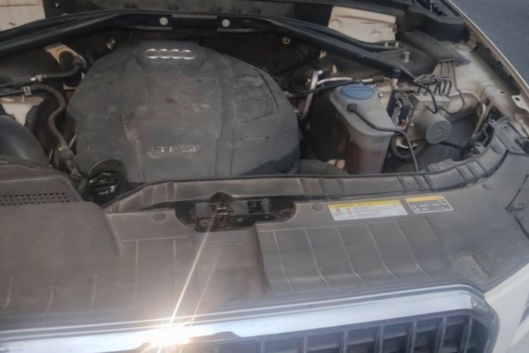 Used Audi Q5 2016 40 TFSI Technology Edition Engine Bay Left