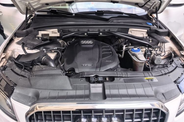 Used Audi Q5 2016 40 TFSI Trendy Edition Engine Bay