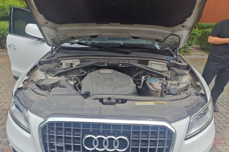 Used Audi Q5 2016 40 TFSI Technology Edition Engine Bay
