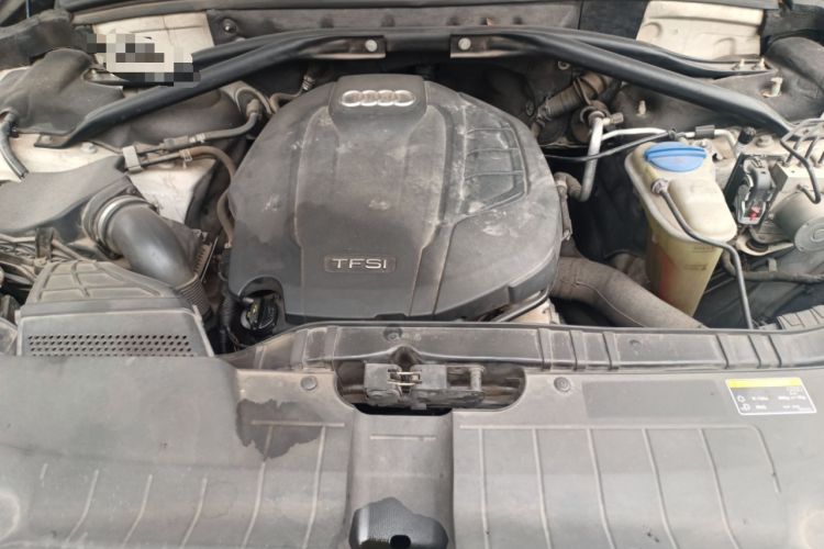 Used Audi Q5 2016 40 TFSI Technology Edition Engine Bay