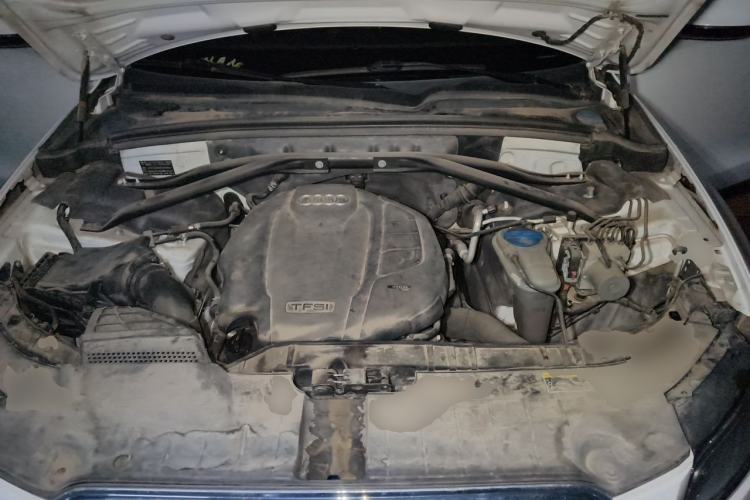Used Audi Q5 2016 40 TFSI Technology Edition Engine Bay