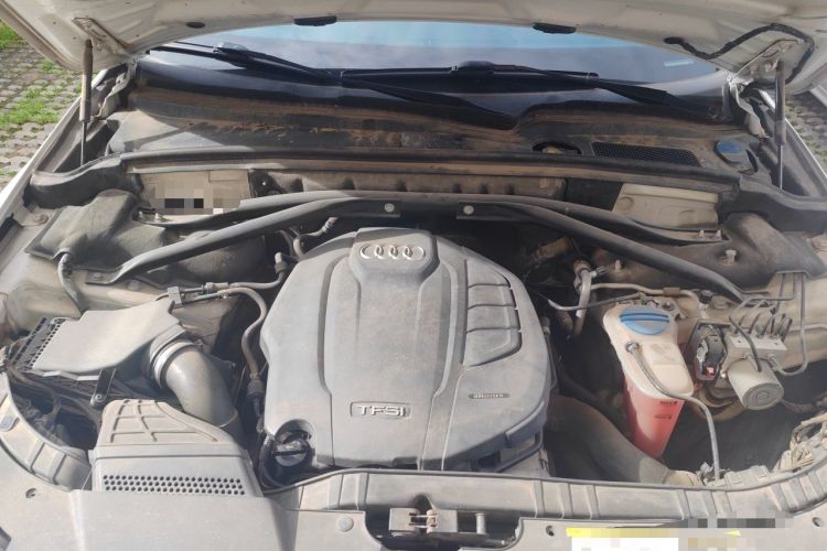 Used Audi Q5 2016 40 TFSI Technology Edition Engine Bay