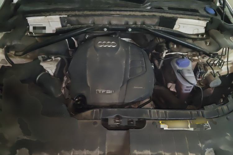 Used Audi Q5 2016 40 TFSI Technology Edition Engine Bay