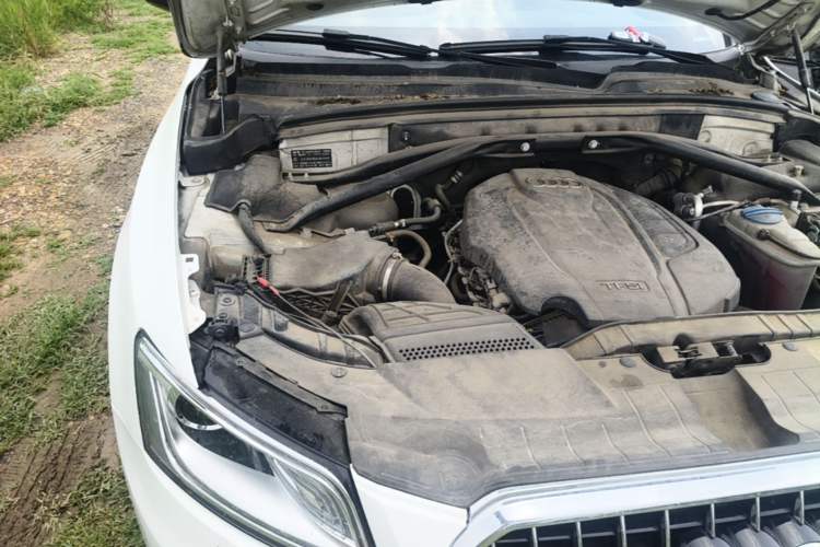 Used Audi Q5 2016 40 TFSI Trendy Edition Engine Bay Right