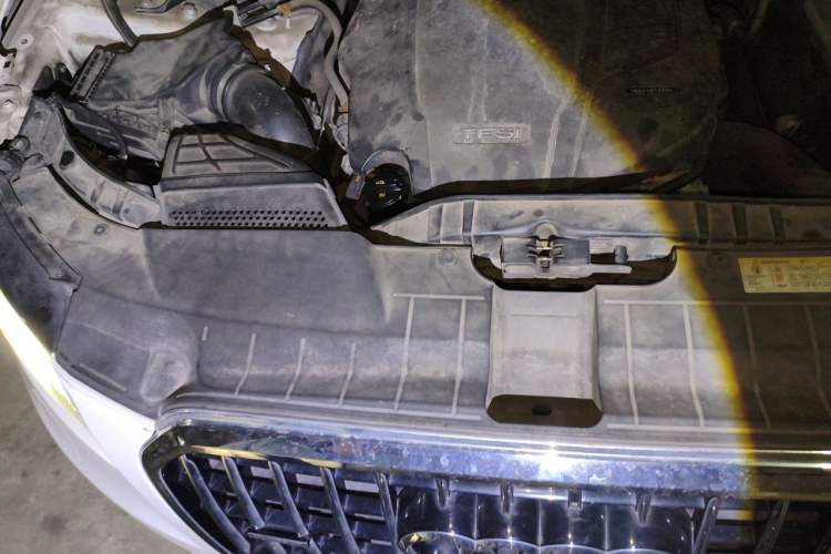 Used Audi Q5 2016 40 TFSI Technology Edition Engine Bay Right