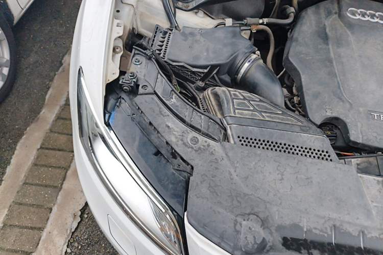 Used Audi Q5 2016 40 TFSI Technology Edition Engine Bay Right
