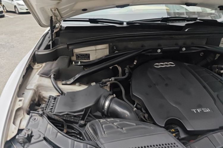 Used Audi Q5 2016 40 TFSI Technology Edition Engine Bay Right