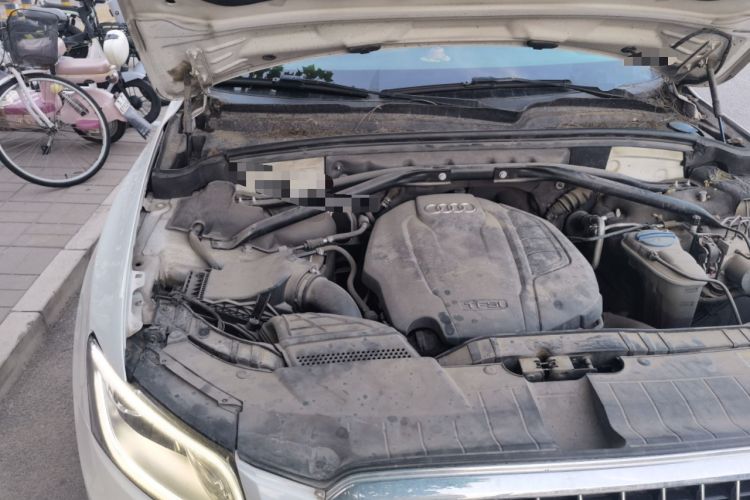Used Audi Q5 2016 40 TFSI Comfort Model Engine Bay Right