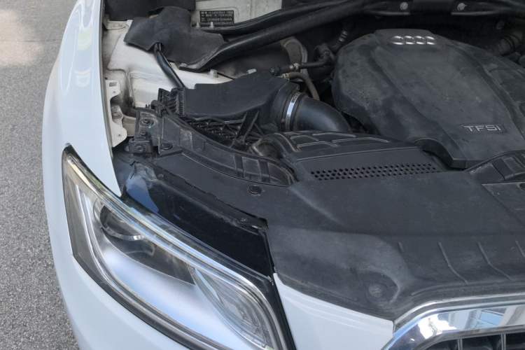 Used Audi Q5 2016 40 TFSI Technology Edition Engine Bay Right