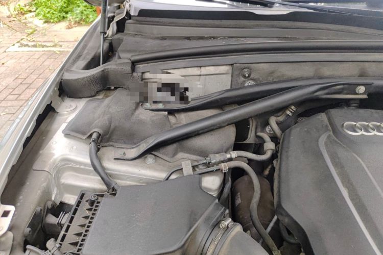 Used Audi Q5 2016 40 TFSI Comfort Model Engine Bay Right