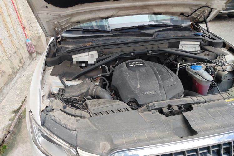 Used Audi Q5 2016 40 TFSI Trendy Edition Engine Bay Right
