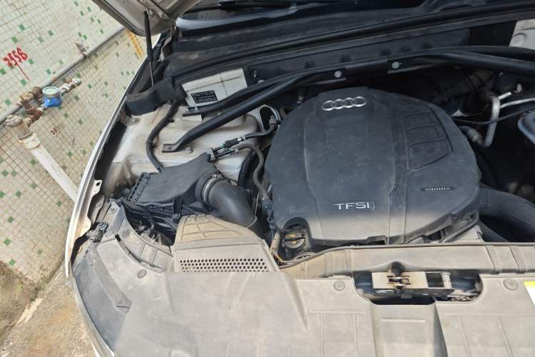 Used Audi Q5 2016 40 TFSI Technology Edition Engine Bay Right