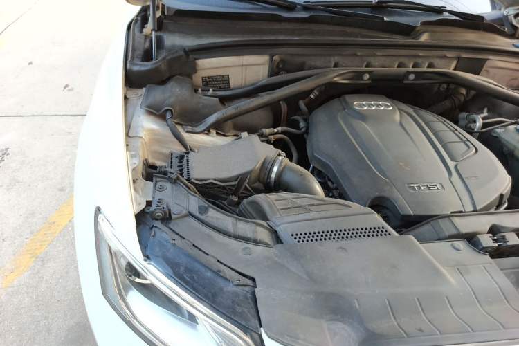 Used Audi Q5 2016 40 TFSI Trendy Edition Engine Bay Right