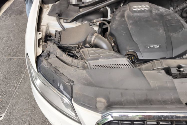 Used Audi Q5 2016 40 TFSI Technology Edition Engine Bay Right
