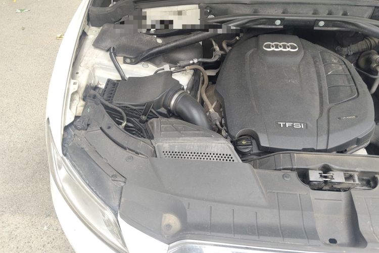 Used Audi Q5 2016 40 TFSI Comfort Model Engine Bay Right